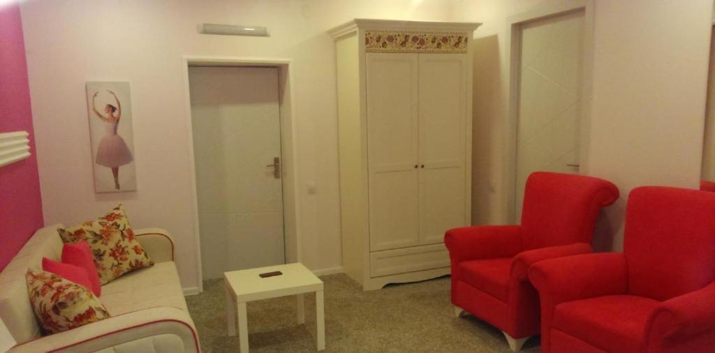 Hotel Lilo Near Airport Tbilisi Exterior foto